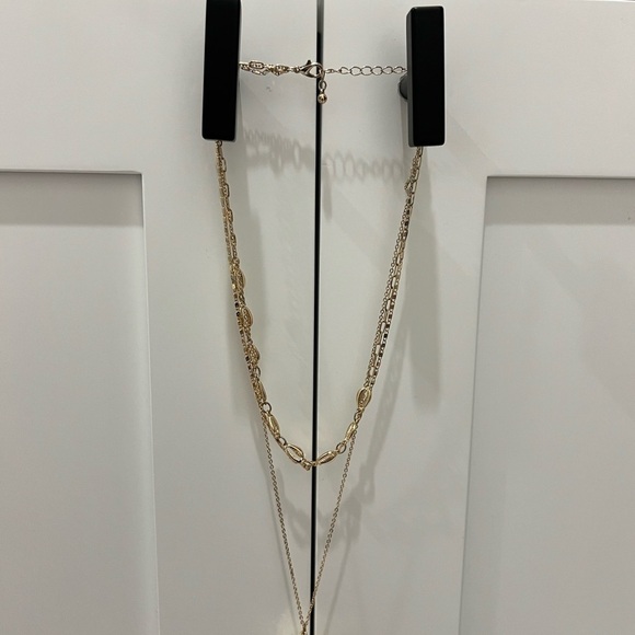 Layered cowry shell necklace - Picture 5 of 6